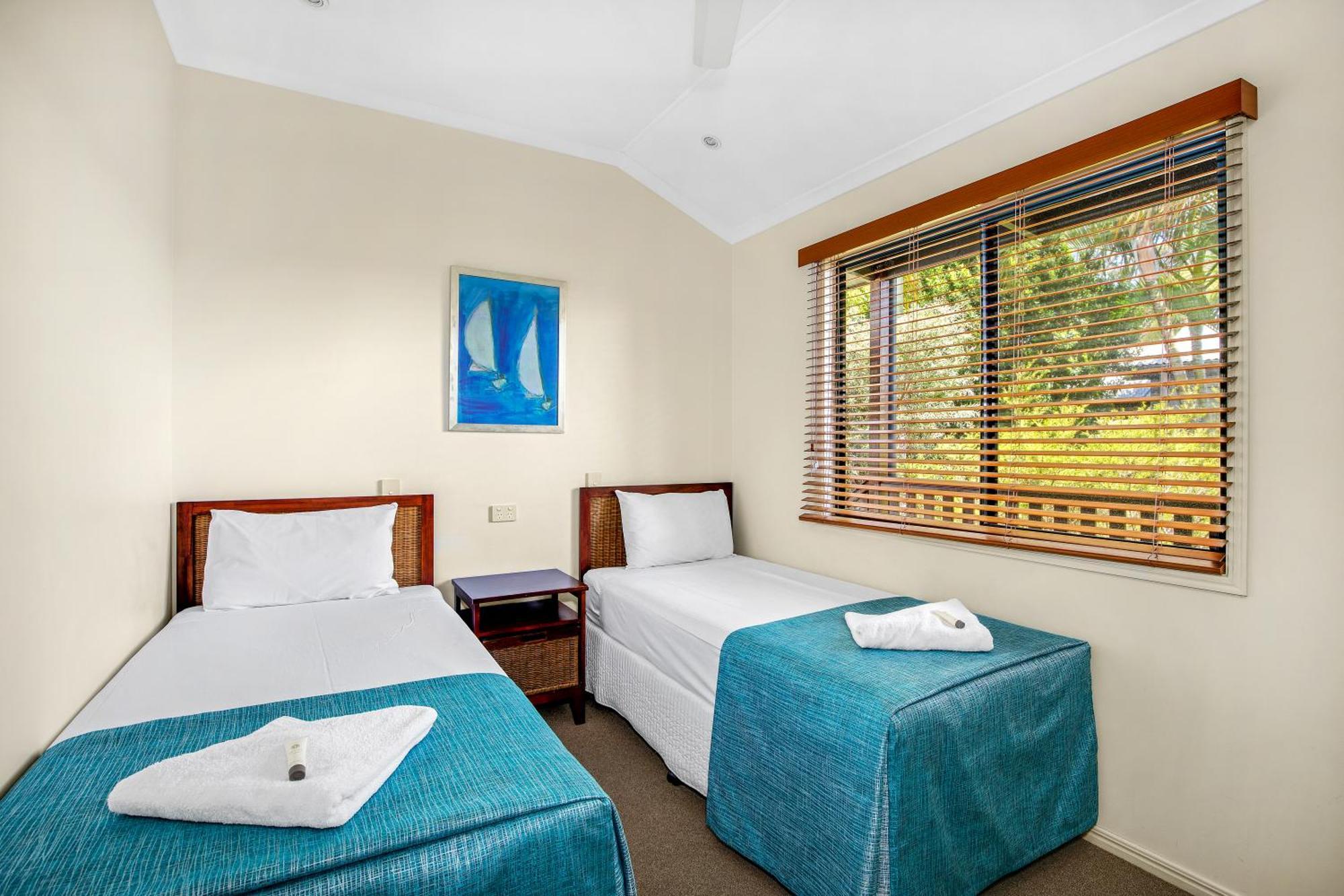 Tin Can Bay Marina Villas 外观 照片